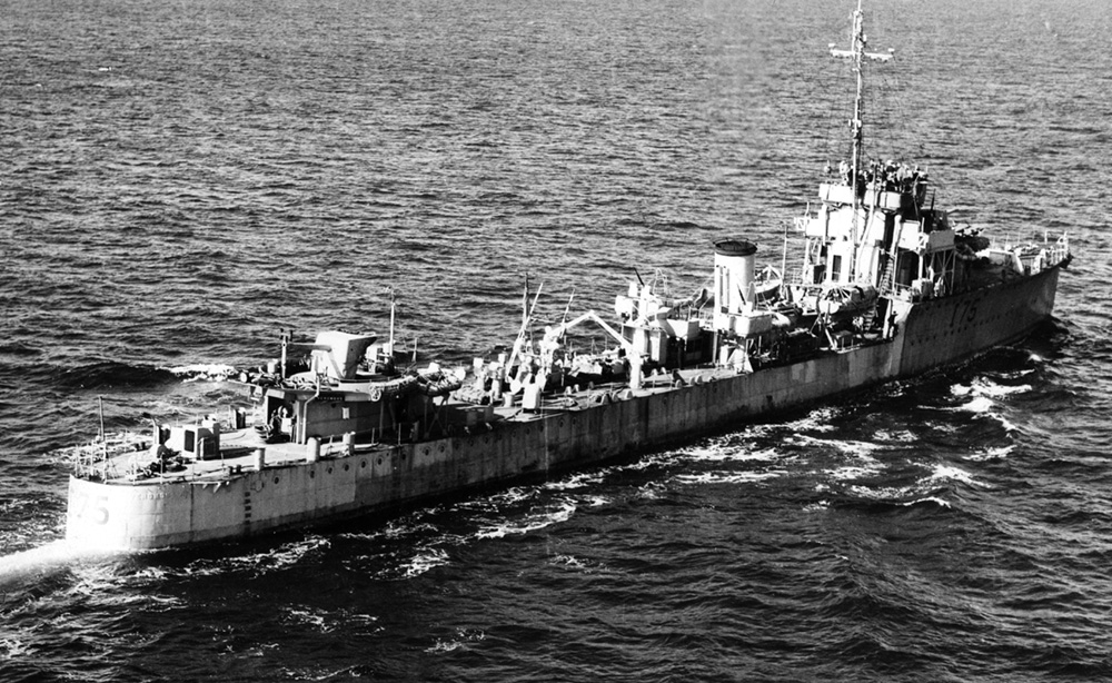 HMS Venomous from the air, Irish Sea 1944