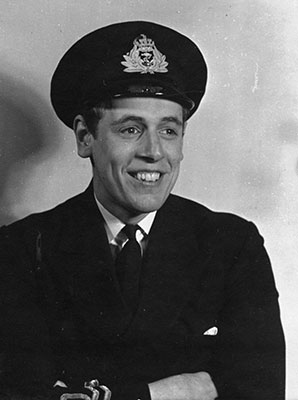 Lt John Steavenson RNVR, Survivor from HMS Hecla 1942