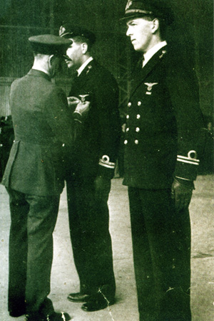 Jo Bongaerts being awarded the DFC by Air Marshall Sir Basil Embry, 12 February 1944